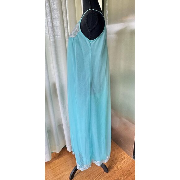 Vintage 60s slip on negligee, teal blue, lace details, sleeveless nightgown - Picture 5 of 10